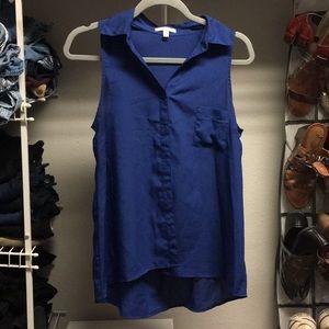Sleeveless Collared Blouse